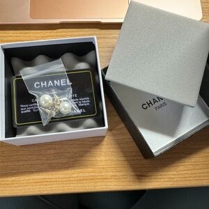 AUTHENTIC CHANEL EARRINGS USED